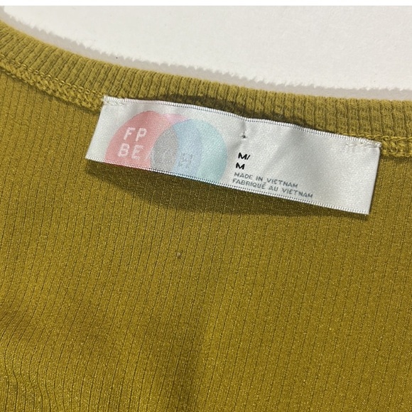 Free People • Green Vest - Picture 2 of 5